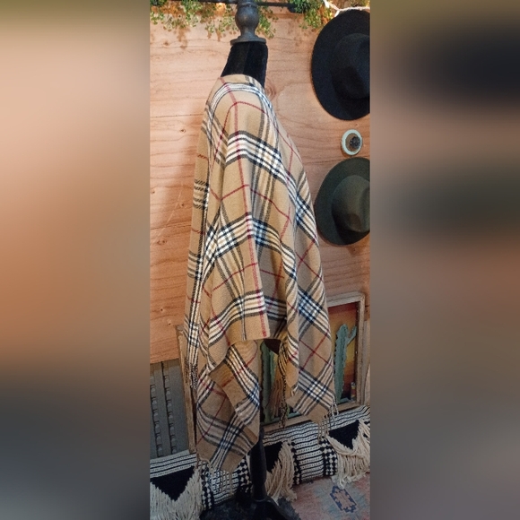 Classic Plaid Fringe Poncho – Elegant Wrap - Picture 4 of 9